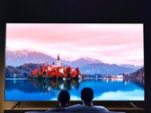 Der Redmi Smart TV Max ist mit 98 Zoll geradezu riesig und dabei deutlich günstiger als seine direkten Konkurrenten. (Bild: Xiaomi)