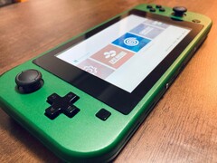 Retro Lite CM4: Gaming-Handheld (Bild: StonedEdge)