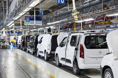 Stellantis Werk Vigo - Opel Combo Electric läuft als 17-millionstes Fahrzeug vom Band.