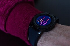 Qualcomm verspricht, dass seine Smartwatch-Chips der letzten Jahre Googles neues Betriebssystem unterstützen. (Bild: Artur Łuczka)