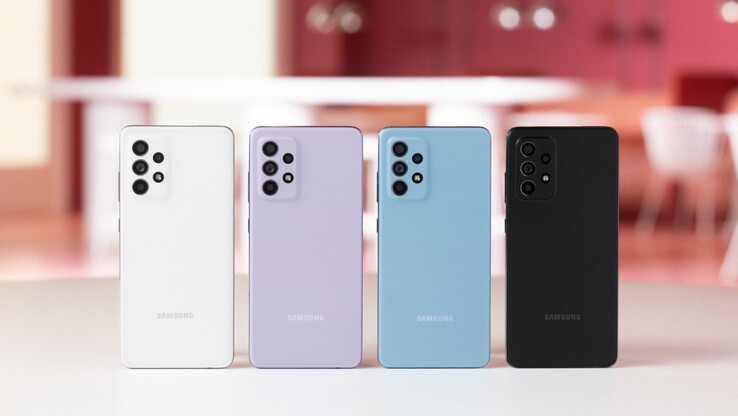 Das Galaxy A52 und das Galaxy A72 kommen in vier unterschiedlichen Farben (Bild: Samsung)