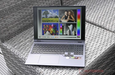 Chuwi Gamebook bei etwas Sonnenschhein