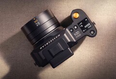 Hasselblad bietet ein neues Pancake-Objektiv für das X-System an. (Bild: Hasselblad)