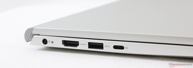 Links: Netzteil, HDMI 1.4, USB-A 3.2 Gen. 1, USB-C Gen. 2 w/ DisplayPort und Power Delivery