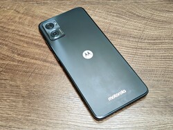 Im Test: Motorola Moto E22i.