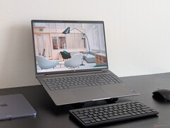 Das HP ZBook X G1i 16 ist mit 64GB RAM bestückt und derzeit um 400 Euro reduziert (Bildquelle: Allen Ngo)