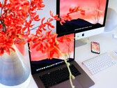 Schnellere Prozessoren und zusätzlicher Arbeitsspeicher sind bei Apple jetzt noch teurer. (Bild: Devon Janse van Rensburg, Unsplash)