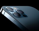 Einen stabilisierten Kamerasensor findet man derzeit nur beim teuren iPhone 12 Pro Max. (Bild: Apple)