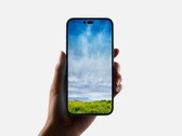 Das Apple iPhone 14 Pro soll eine gewöhnungsbedürftige Doppel-Punch-Hole erhalten. (Bild: Apple, bearbeitet)