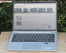HP EliteBook 835 G9 im Test: Leistungsstarkes Business-Notebook mit hellem Bildschirm und toller Tastatur
