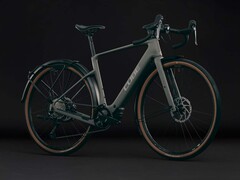 Das Nuroad Hybrid C:62 Race 400X FE 2027 ist ein neues Gravel-E-Bike