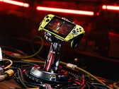 Das Cyberpunk 2077 Modell des Asus ROG Xbox Ally X ist von AK Mod angefertigt worden