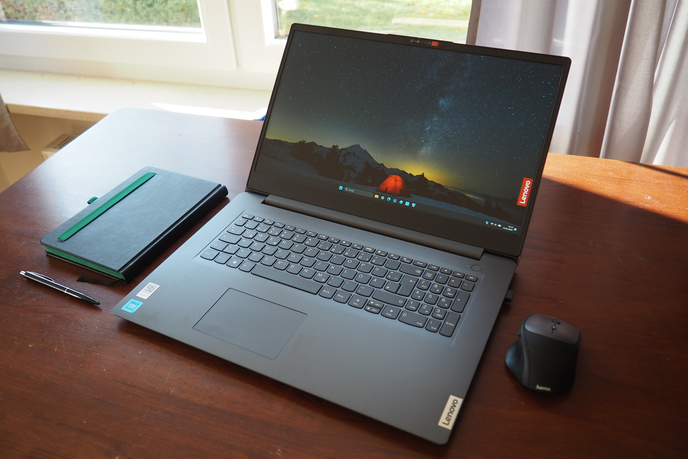 Test Lenovo V17 G4: Günstiger Allround-Laptop mit Display-Überraschung ...