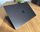 Otto verkauft das MacBook Pro 16 mit dem Apple M3 bereits 12 Prozent unter der offiziellen UVP (Bild: Andreas Osthoff)