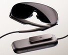 Die Meta VR-Brille wird mit einem fest verbundenen Akku geliefert, der eine Betriebsdauer von bis zu drei Stunden ermöglicht.