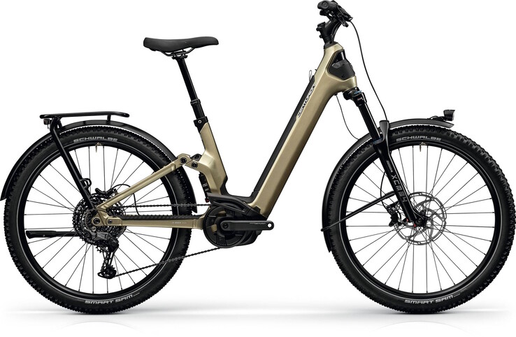 Verbaut sind auch ein Gepäckträger und Beleuchtung (Bildquelle: Centurion)