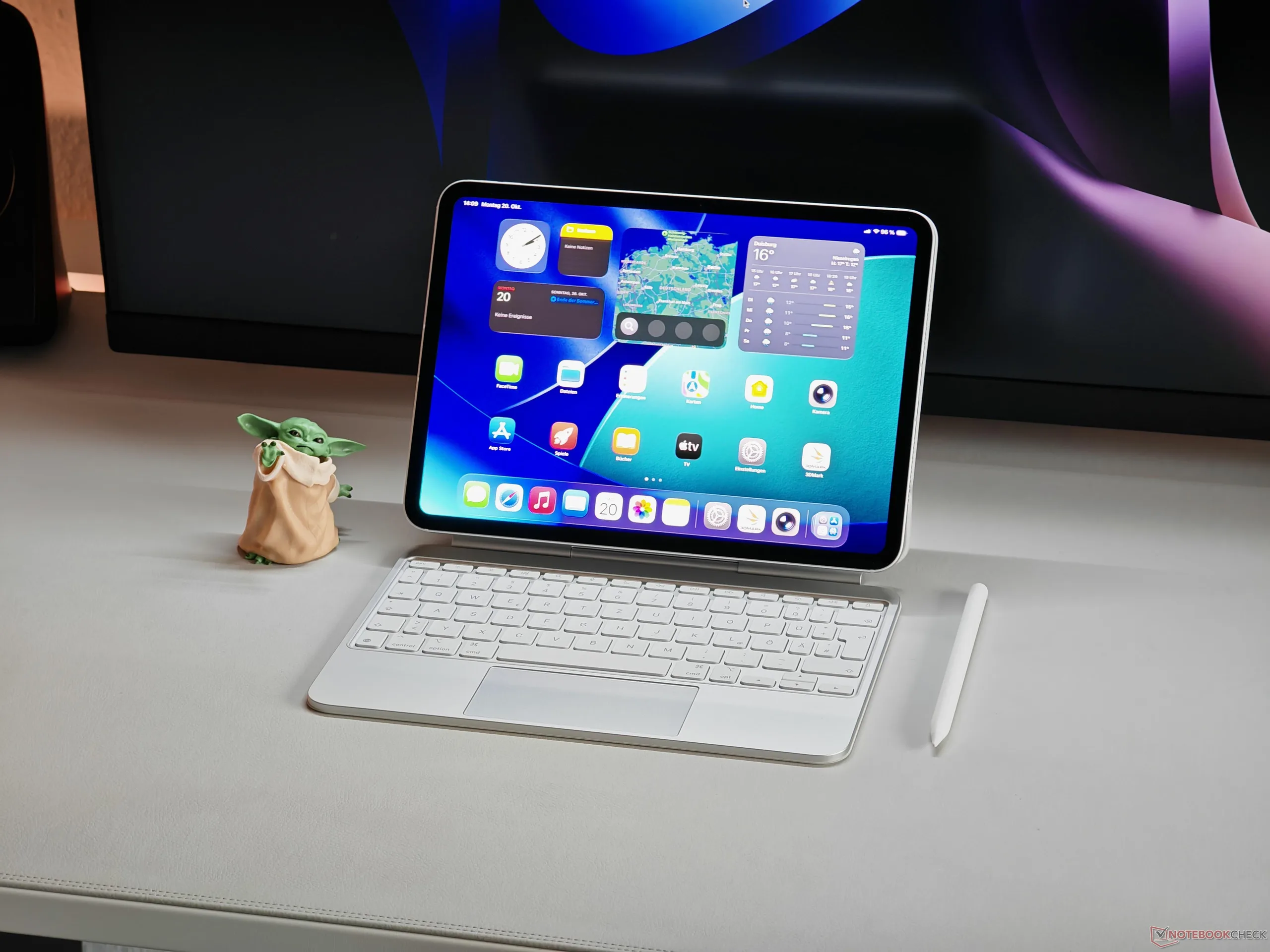 ipad_pro_11_2025_m5_case_01-q82-w2560-h.webp