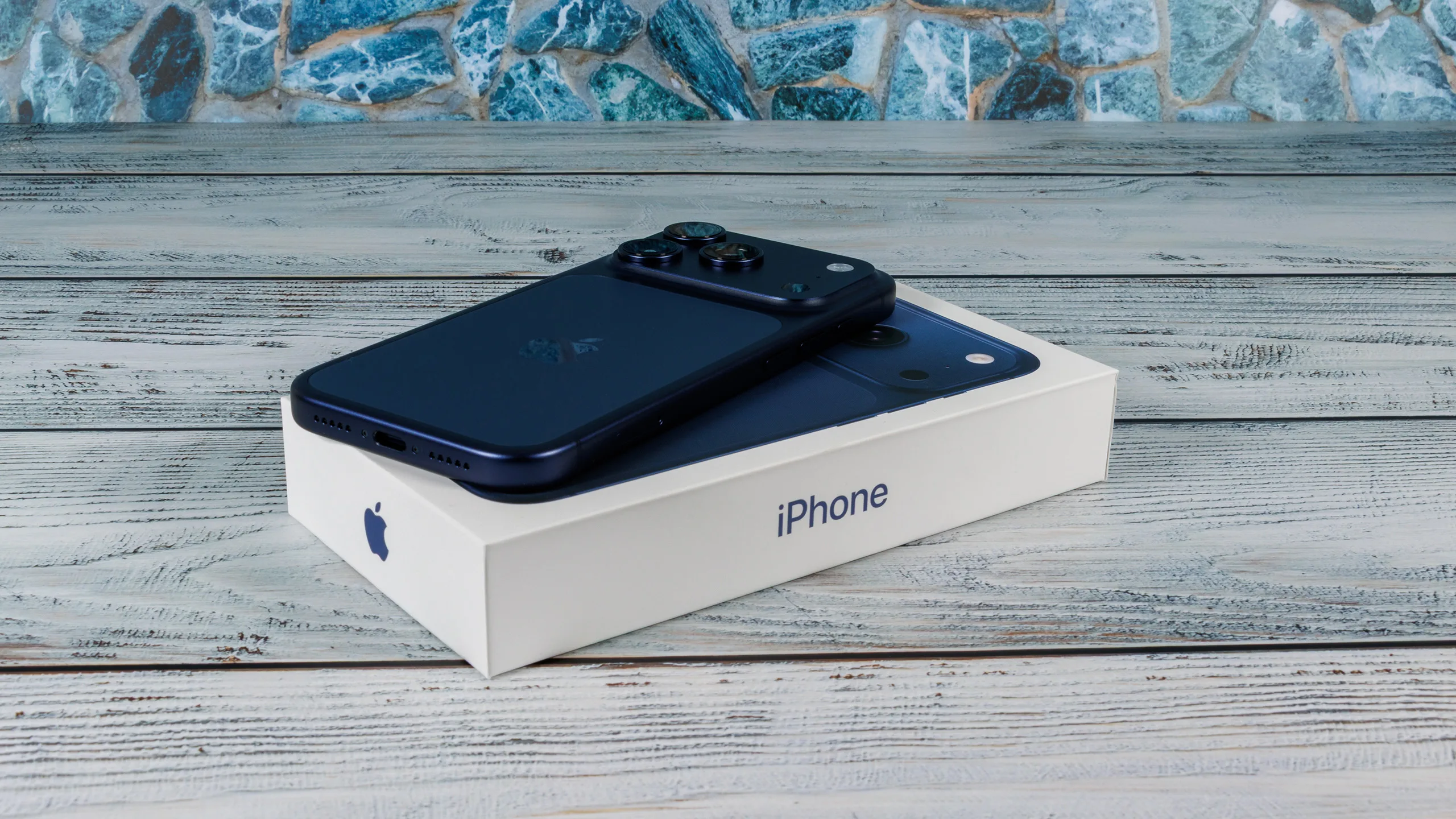 aPic_Apple_iPhone_17_Pro-1325-q82-w2560-h.webp