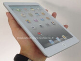Apple: Dummy veranschaulicht die Dimensionen des iPad Mini