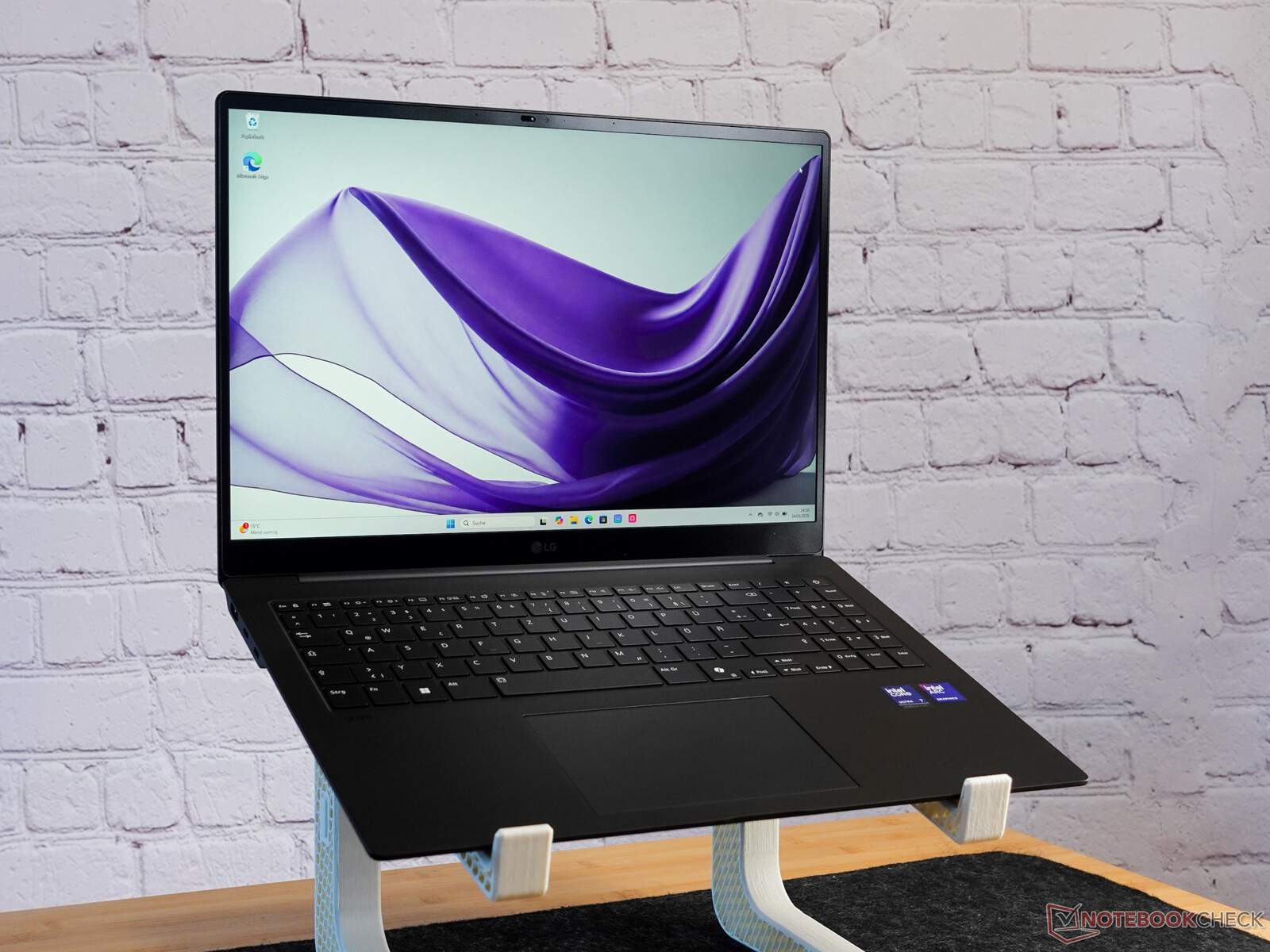 LG Gram Pro 16Z90TS-G.AU89G - Notebookcheck.com Externe Tests