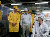 Apple: Apple-CEO Tim Cook auf Besuch in den iPad- und iPhone-Werken bei Foxconn