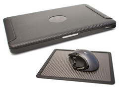 Test ION CarbonShell und CarbonFibre Mauspad